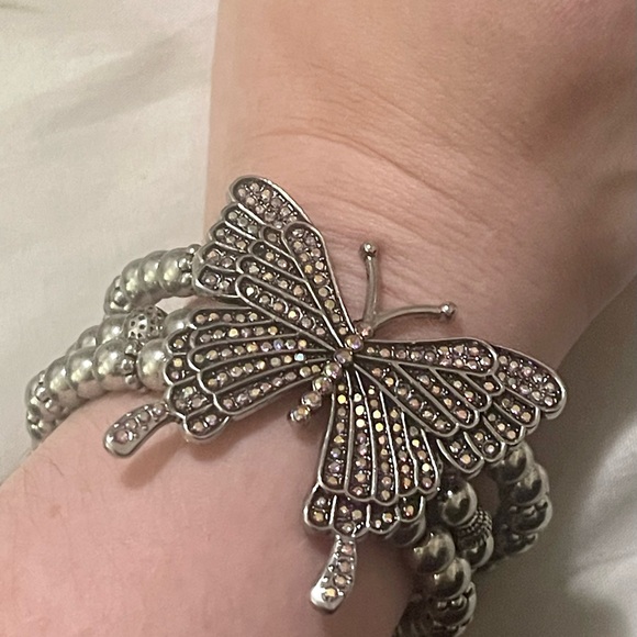 Iridescent butterfly 🦋 silver elastic stretch bracelet - Picture 8 of 10